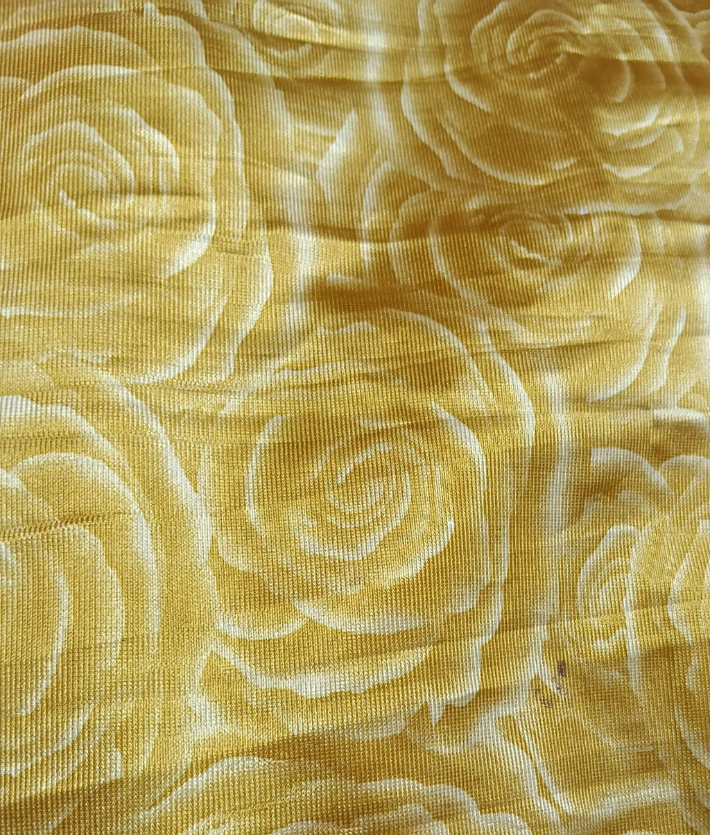 Wrap Prints Fabric – Stylish & Vibrant Decoration Choice